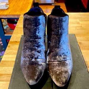 67 Winterfrost Booties size 37